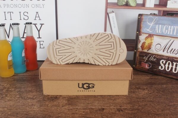 Jes4353 41.3$ UGG - Image 25