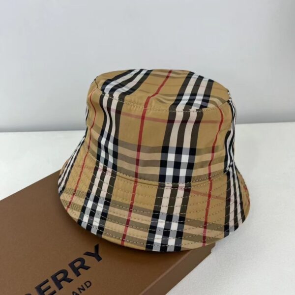 Jam2501 burberry 26.99$ 200