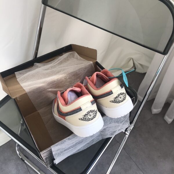Jes2429 Aj1 low 26.69$-PDDXZ - Image 9