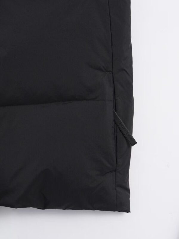 TL2688 CANADA GOOSE 49.99$