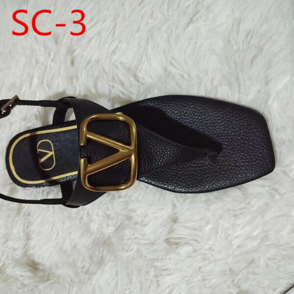 Z3143 VALENTINO 55.99$