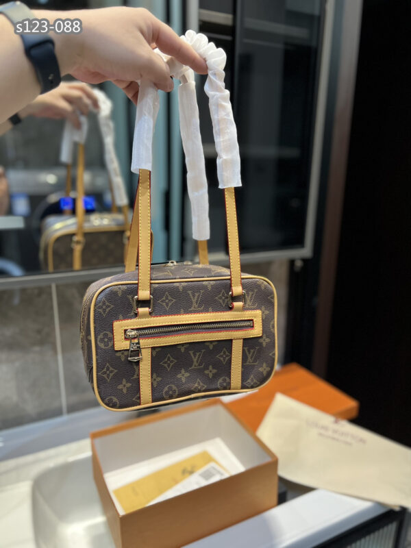 Jam1084 LV BOX+ 430 55$ GBB