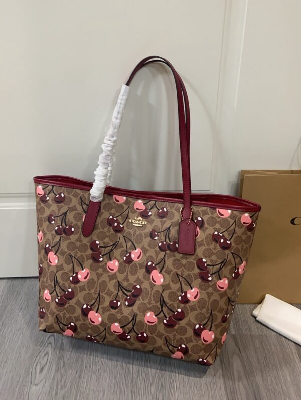 Jam5259  COACH 49$