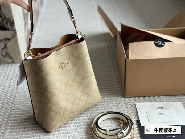 Jam5412  COACH 75$