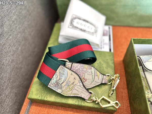 Jam1171 GUCCI 49.99$ 360 GBB