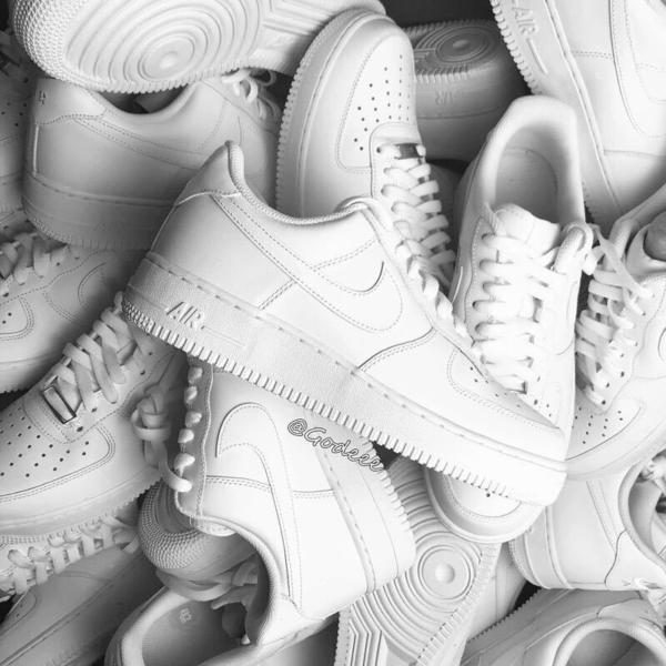 Jam3915 NIKE 4A+ 230 31.9$ ASM