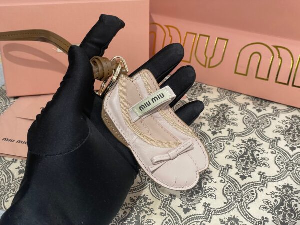 Jam5228 MIUMIU 28.99$