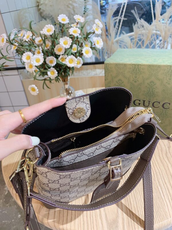 Jam1115 Gucci 5A+ BOX 385 52$ GBB