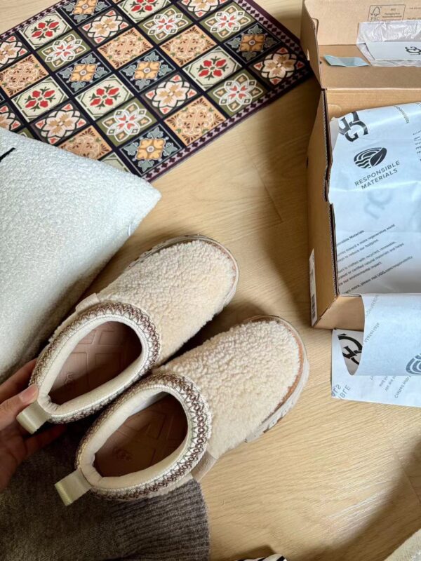Jam163 UGG 69.99$ 500  UG2