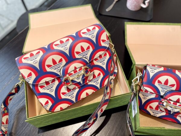 Jam4046  GUCCI   75$