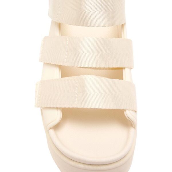 Jam5284  UGG 89.9$