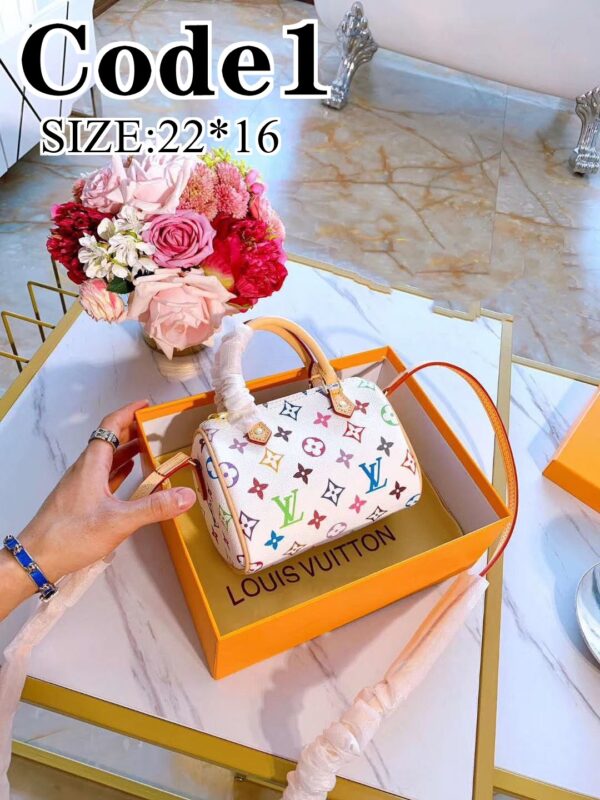 Jam1302 LV pillow bag 335 58$ GBB