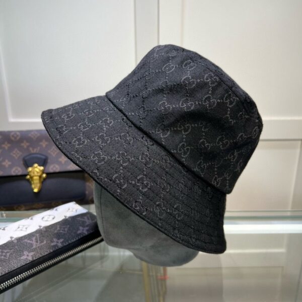 Jam4174 GUCCI 29.88$