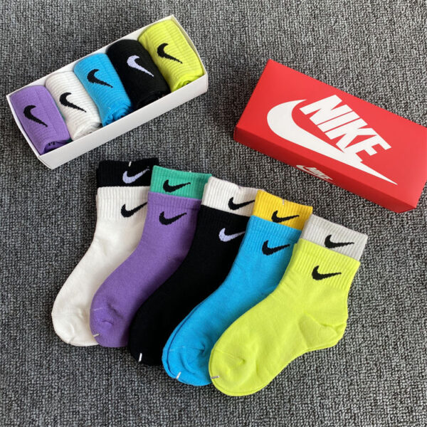 Jam3112 NIKE KIDS socks 140 28.9$ PDDWZ