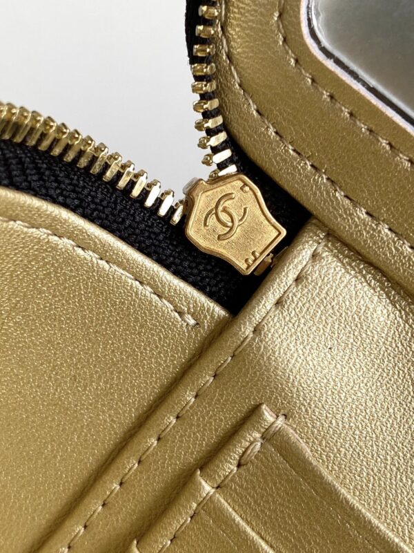 Jam5359  Chanel 68.99$