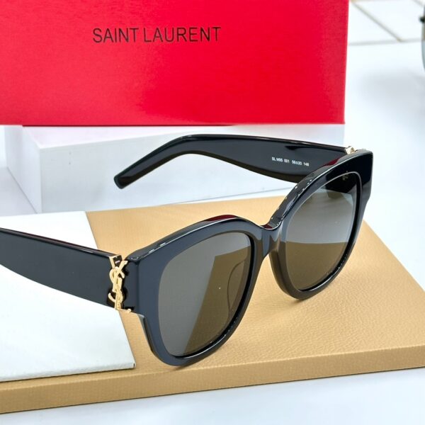 Jam4126  YSL  38.99$