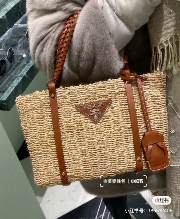 Jes3568 45$ PRADA
