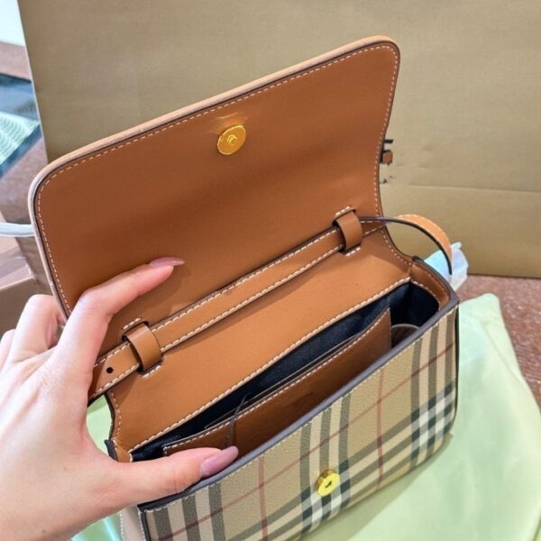 Jam258  Burberry  5A  450 58$ GBB