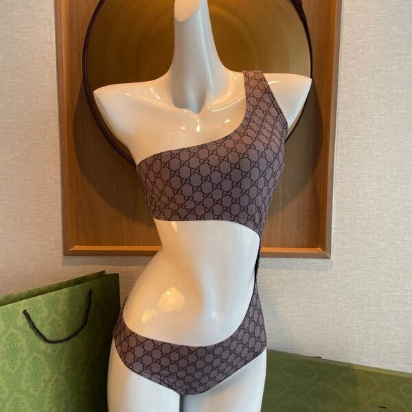Jam4968 Gucci swimsuit 4A 185 26.99$ YZ