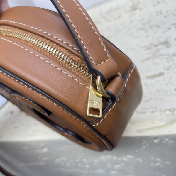 Jam5363 CELINE 78$