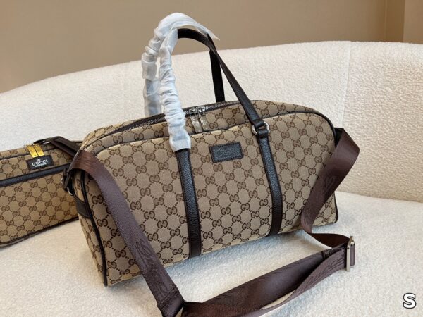 Jam4035    GUCCI    70$