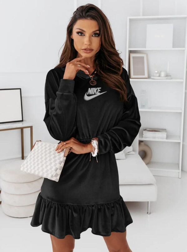 Jes3644 22.9$ NIKE