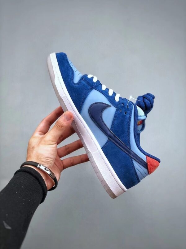 Jes4854 49$ NIKE SB