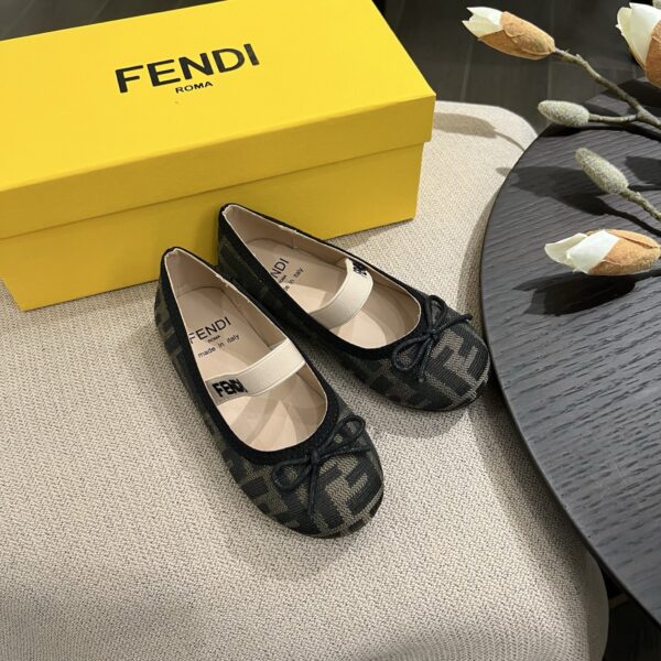 Jam5197 FENDI 59.9$