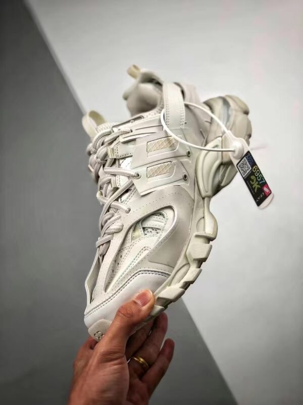 Jam4960 Balenciaga Track3.0   619 139$  PTX