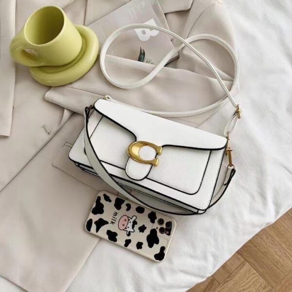 Z2932 COACH 49.99$ - Image 9