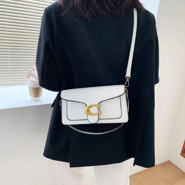 Z2932 COACH 49.99$ - Image 10