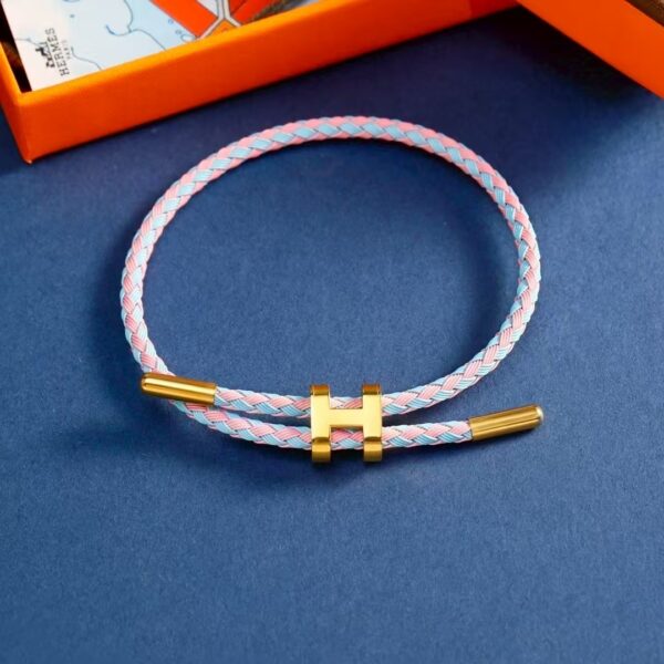 TL2683 HERMES 42.99$ WITH BOX