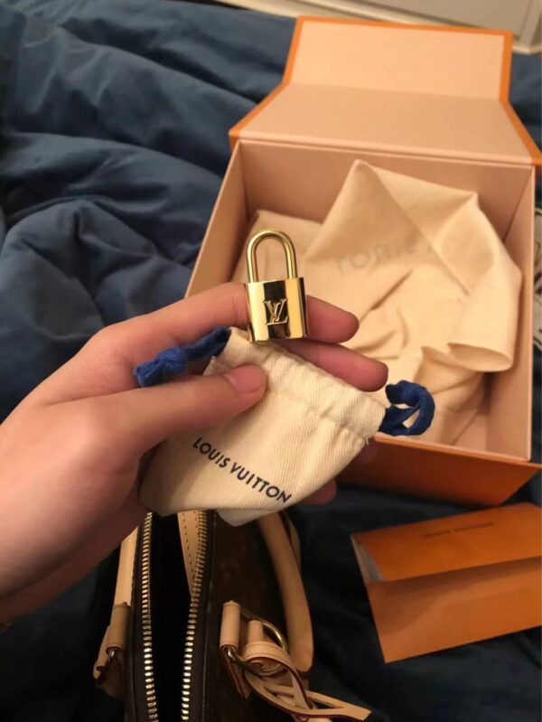 Z2735 LV 55$ - Image 3