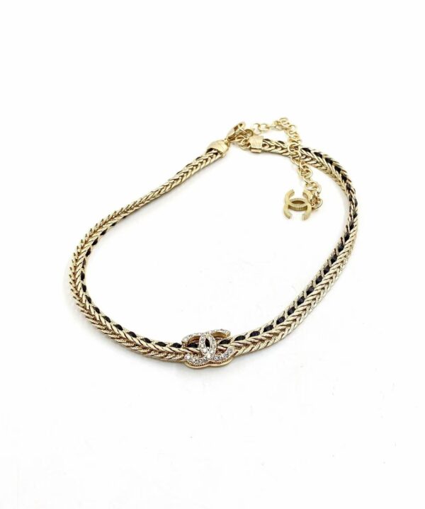 TL2681 CHANEL 40$
