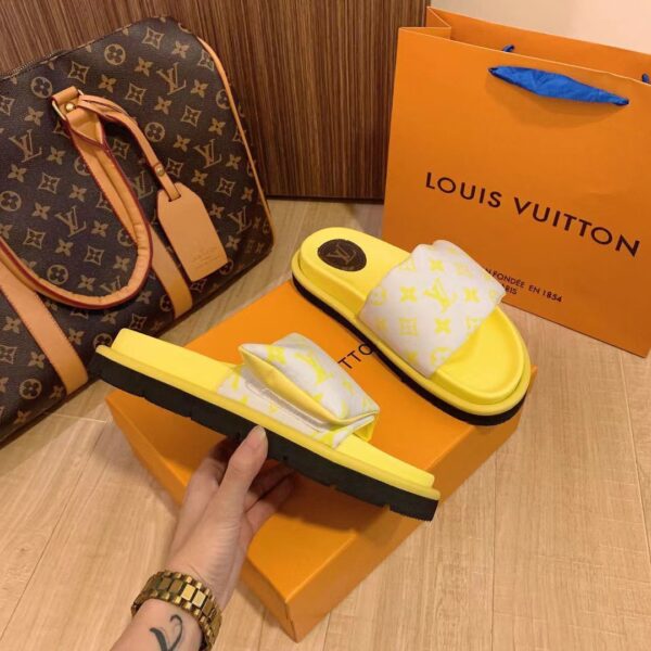 Z2417--48.99$-LV slippers - Image 7