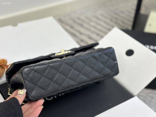 TL2677 CHANEL 65$