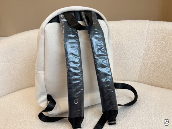 Jam4034  Balenciaga   82$ - Image 4