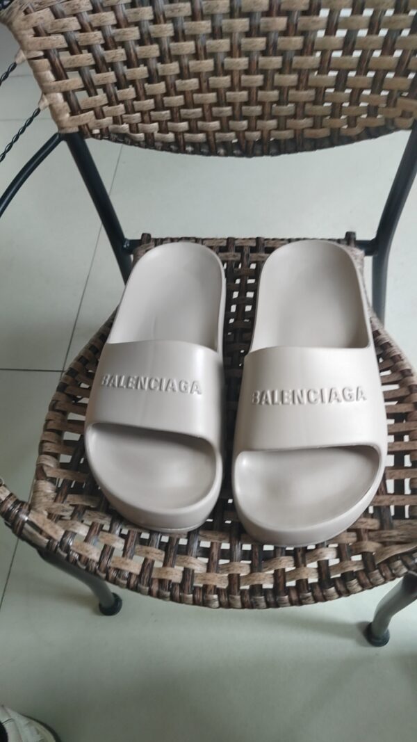Jam4023 Balenciaga TOP 5A 47$ TLDD - Image 4
