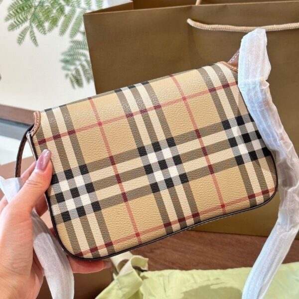 Jam258  Burberry  5A  450 58$ GBB - Image 4