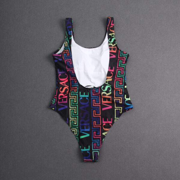 Jes3610 19.98$ Versace - Image 4