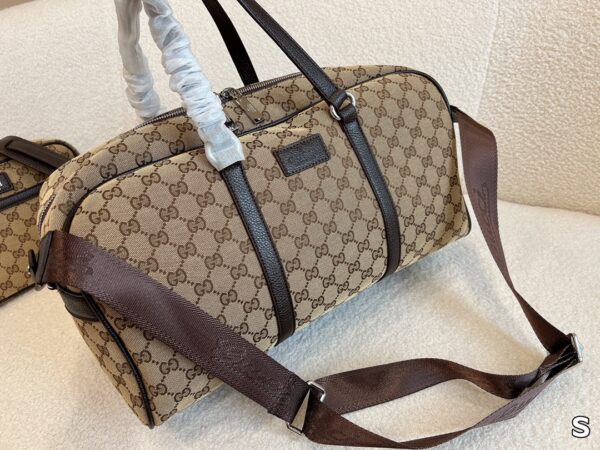 Jam4035    GUCCI    70$ - Image 4