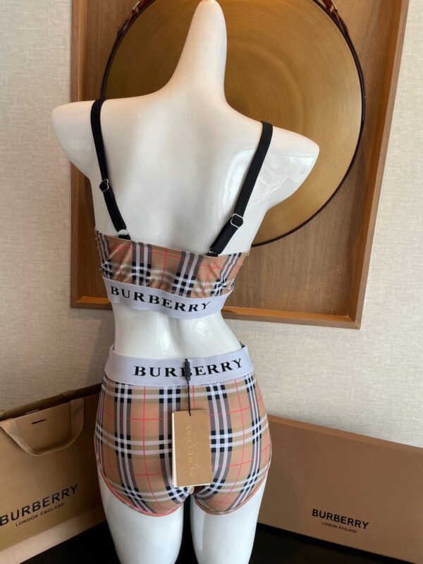 Jam5314 Burberry  38$ - Image 4