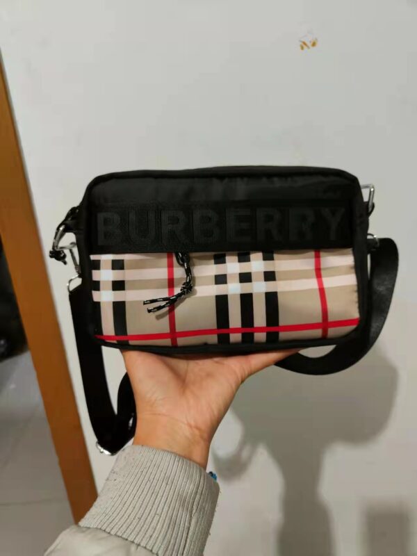 Jam2592 Burberry 35$ 250 ZSBB - Image 4