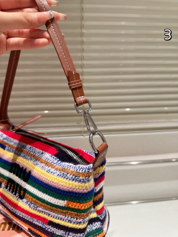 Jam5409  MIUMIU 65$ - Image 4