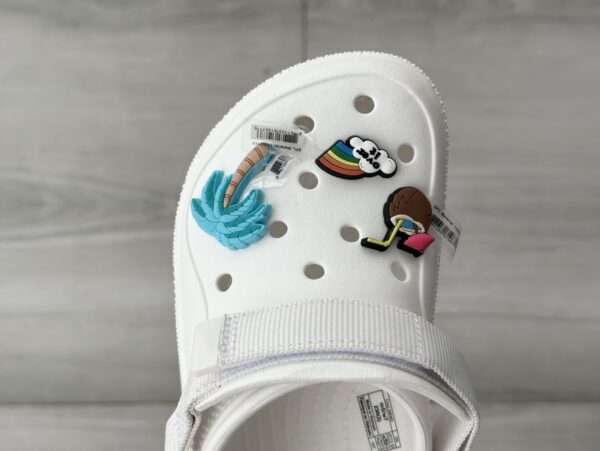 Jam5330 Crocs 49.99$ - Image 5