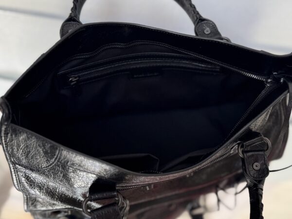 Jam5307 Balenciaga 120$ - Image 5