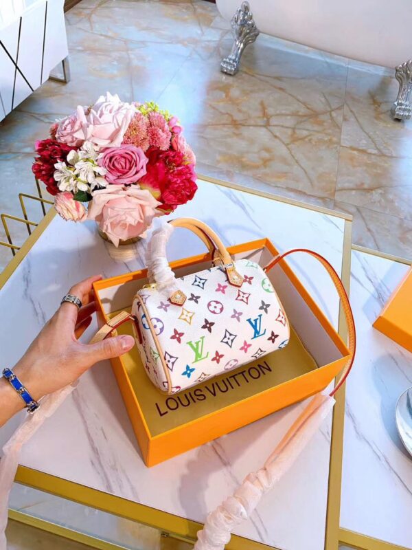 Jam1302 LV pillow bag 335 58$ GBB - Image 5