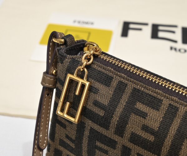 Jam5469  BOX FENDI  56.99$ - Image 5