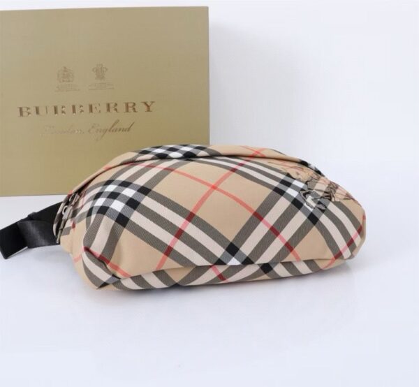 Jam5262 BURBERRY 85$ - Image 5