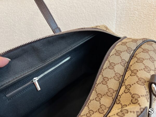Jam4035    GUCCI    70$ - Image 5